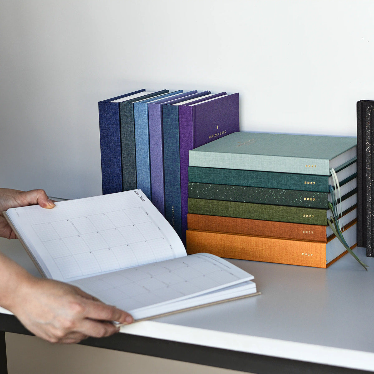 2027 Minimalist Daily Planner (Hardcover, Heritage 120gsm) - detail view