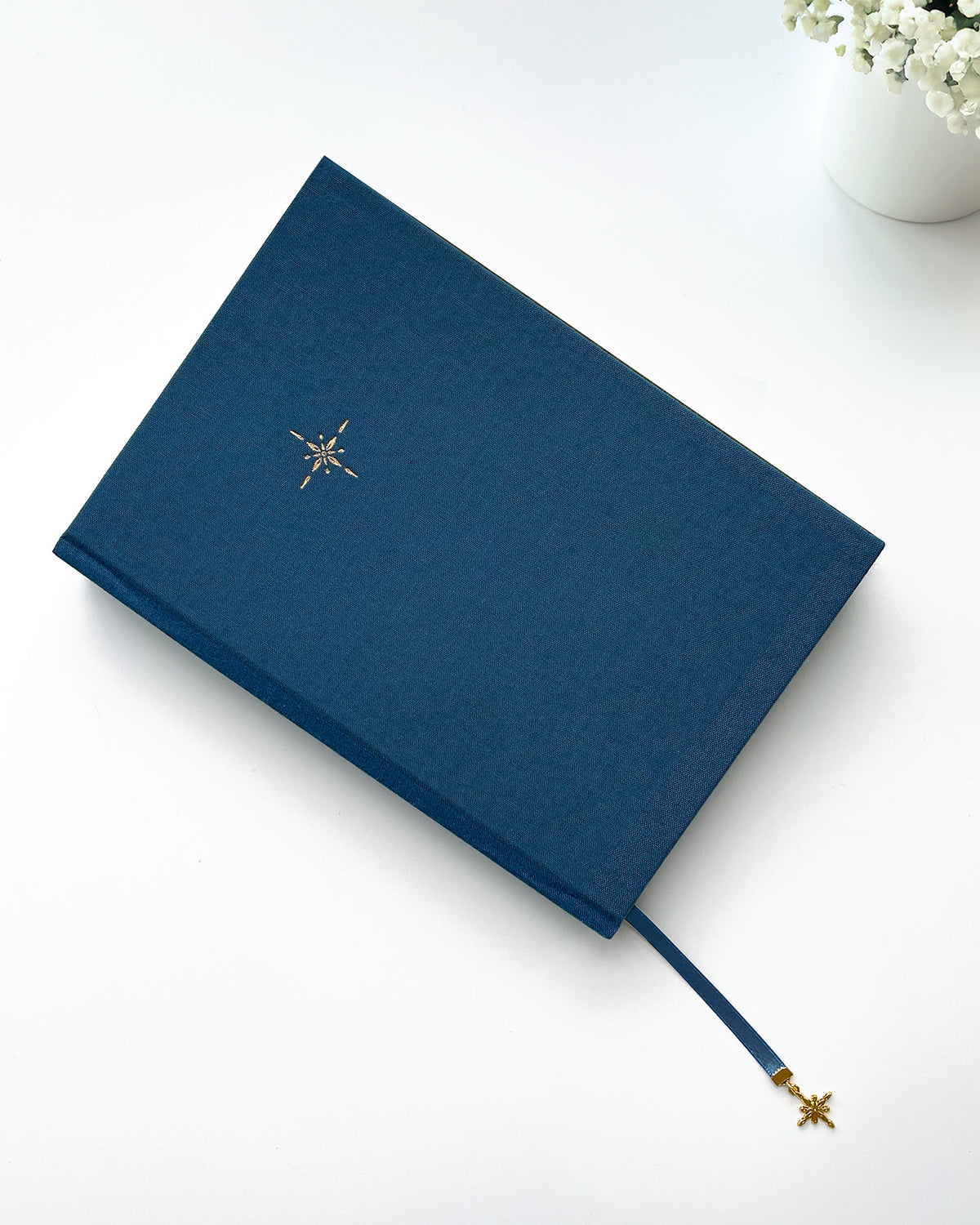 Luminé Dotted Notebook (Hardcover, 150gsm) in Luminé #color_luminé