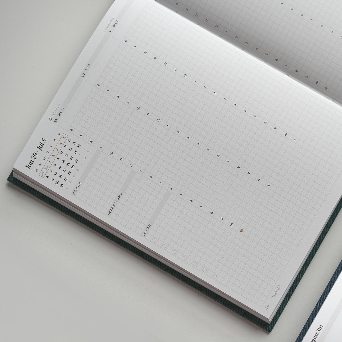 2027 Weekly Planner (Hardcover, Vertical, Heritage 120gsm) - detail view